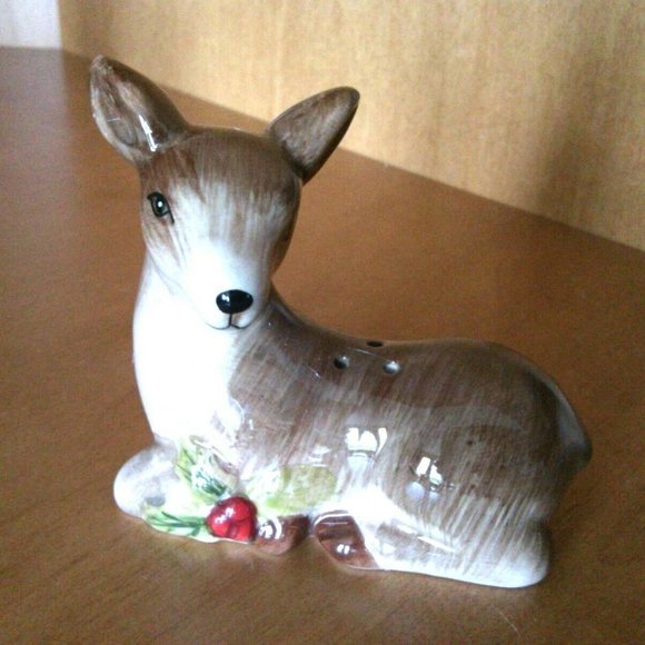 Salt & Pepper Shaker Set Cracker Barrel Ceramic Deer Susan Winget Christmas Gift - Picture 13 of 16